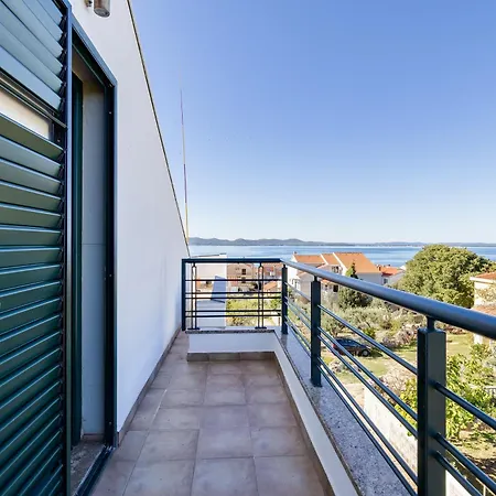 Paradise In With 6 Bedrooms, Pool And Gaming *