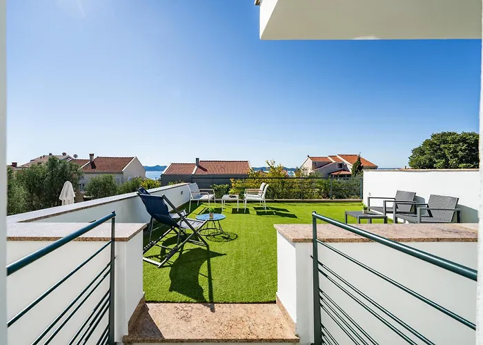 Paradise In With 6 Bedrooms, Pool And Gaming 빌라