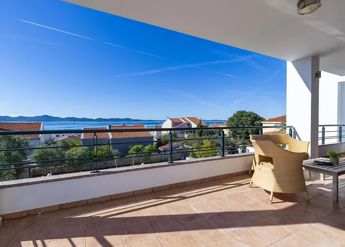 Vila Paradise In With 6 Bedrooms, Pool And Gaming *