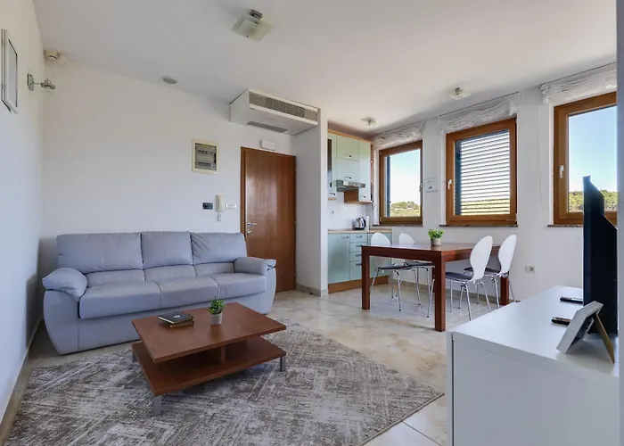 Paradise In With 6 Bedrooms, Pool And Gaming 빌라 *