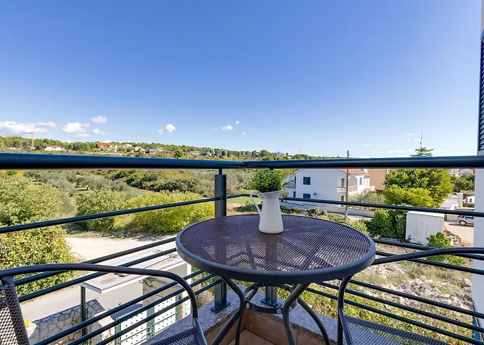 Vila Paradise In With 6 Bedrooms, Pool And Gaming Zadar