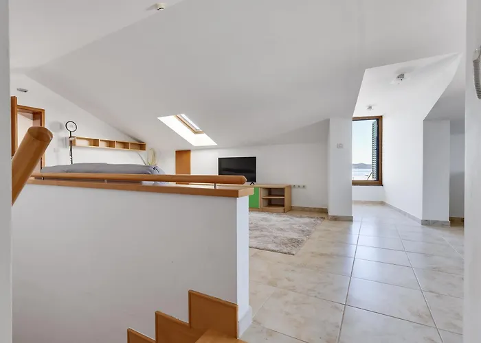 빌라 Paradise In With 6 Bedrooms, Pool And Gaming 자다르