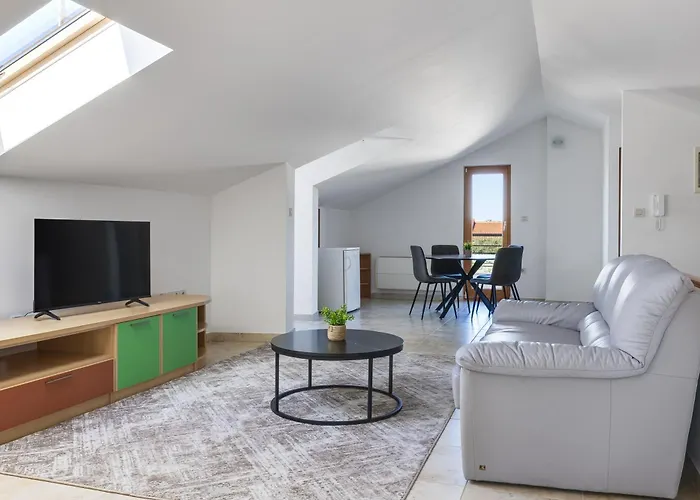 Paradise In With 6 Bedrooms, Pool And Gaming Vila Zadar
