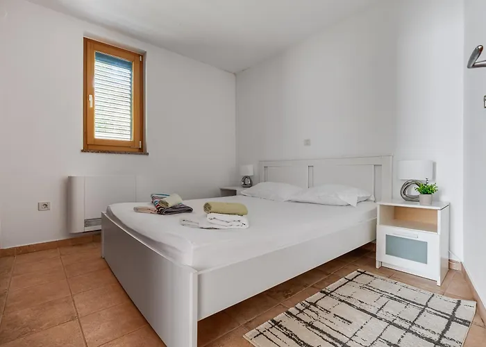 빌라 Paradise In With 6 Bedrooms, Pool And Gaming 자다르