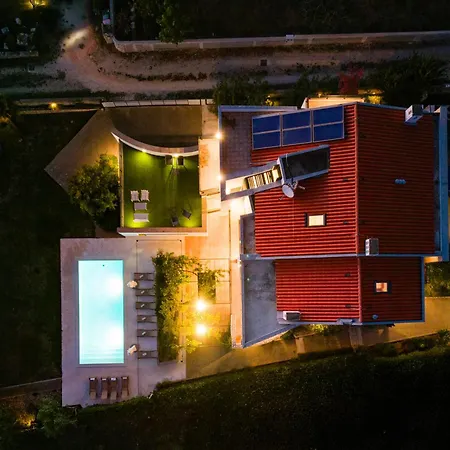Paradise In With 6 Bedrooms, Pool And Gaming Villa Zára