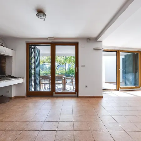 Paradise In With 6 Bedrooms, Pool And Gaming Ζαντάρ