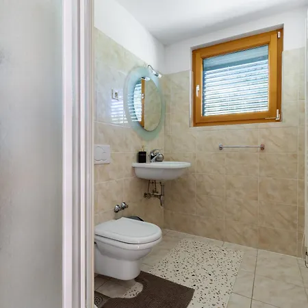 Villa Paradise In With 6 Bedrooms, Pool And Gaming *