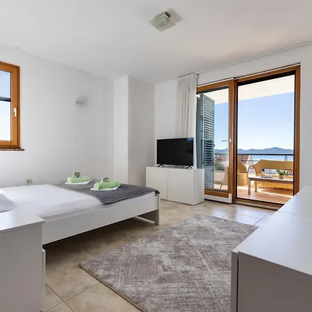Βίλα Paradise In With 6 Bedrooms, Pool And Gaming *