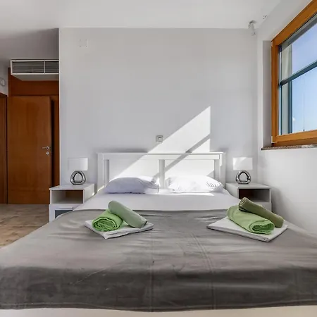 Paradise In With 6 Bedrooms, Pool And Gaming Βίλα Ζαντάρ