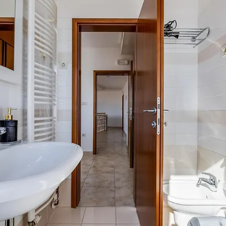 Paradise In With 6 Bedrooms, Pool And Gaming Βίλα *