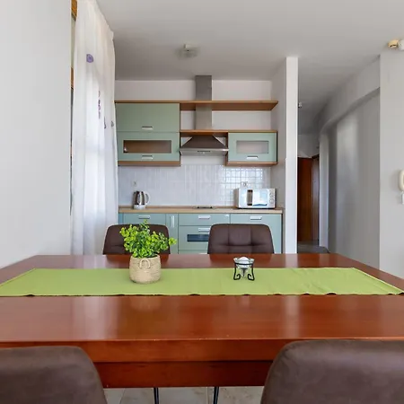 Paradise In With 6 Bedrooms, Pool And Gaming * Ζαντάρ