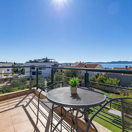 Paradise In With 6 Bedrooms, Pool And Gaming Βίλα Ζαντάρ
