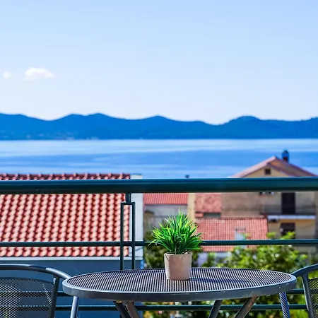 Paradise In With 6 Bedrooms, Pool And Gaming * Ζαντάρ