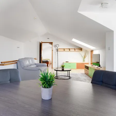Villa Paradise In With 6 Bedrooms, Pool And Gaming Zára