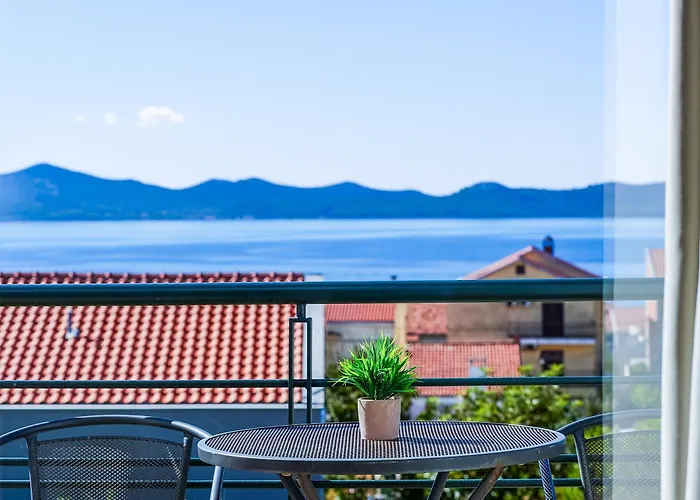 Paradise In With 6 Bedrooms, Pool And Gaming * Ζαντάρ